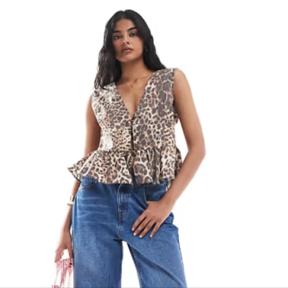 NEW asos Tie Front Sleevless Ruffle Top Amimal Print